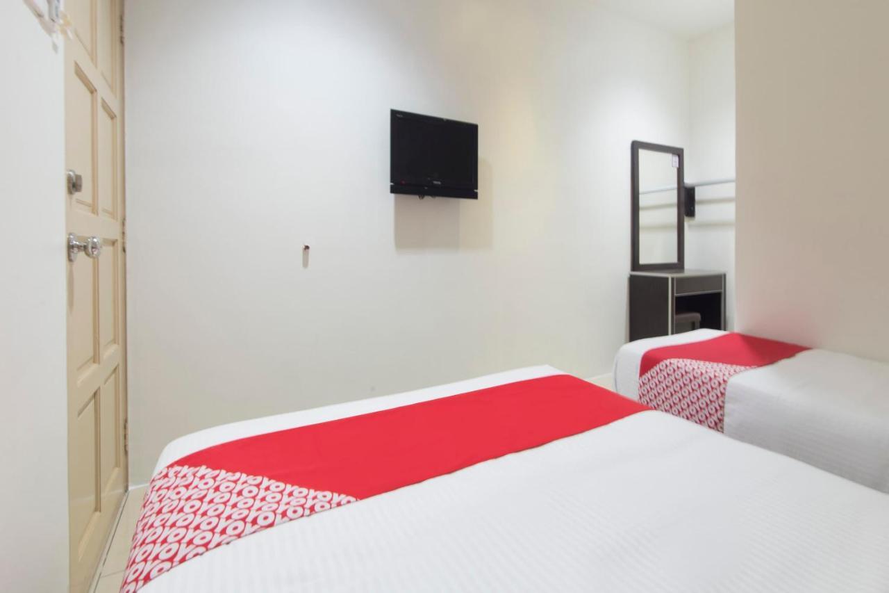 Oyo 44072 Mines Cempaka Hotel Nilai Eksteriør bilde