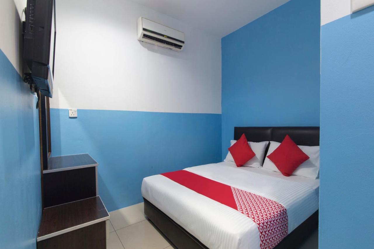 Oyo 44072 Mines Cempaka Hotel Nilai Eksteriør bilde