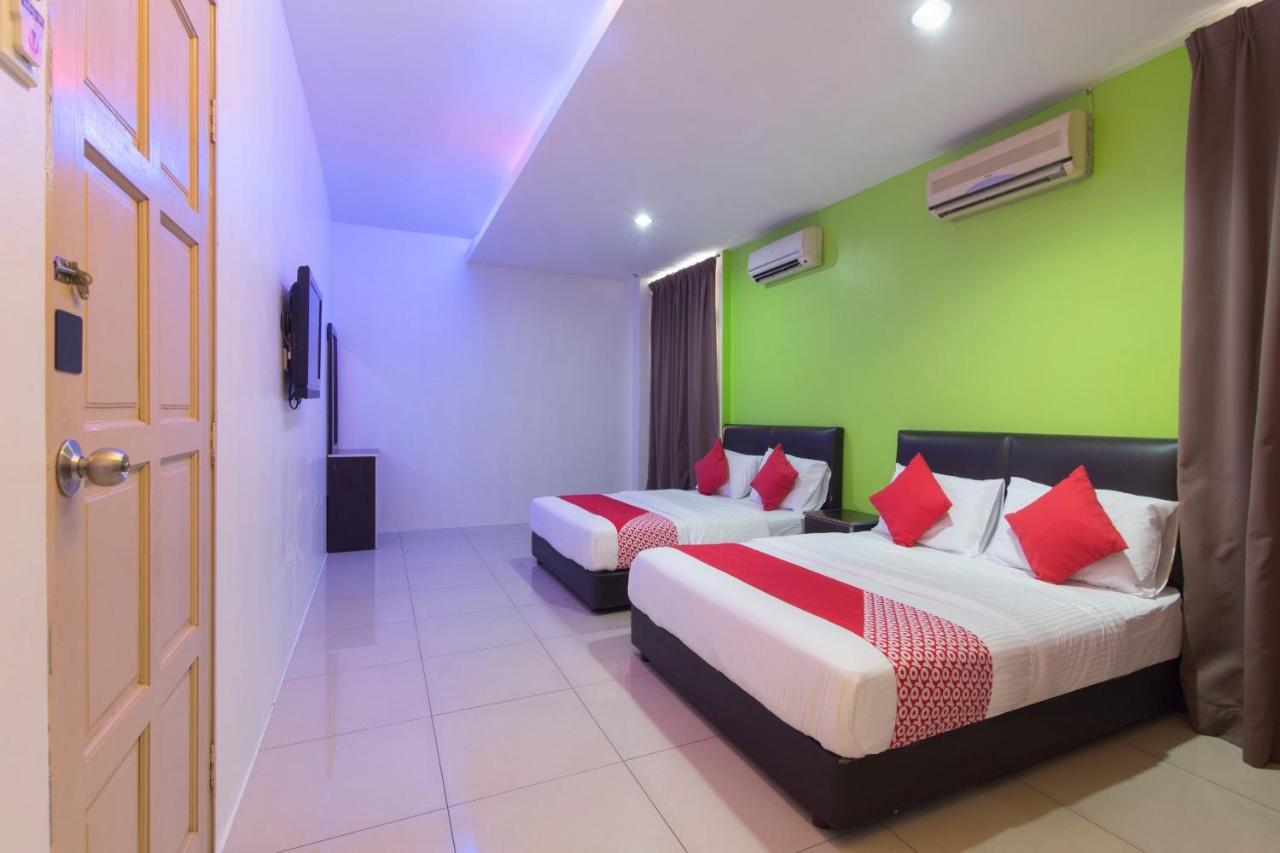 Oyo 44072 Mines Cempaka Hotel Nilai Eksteriør bilde