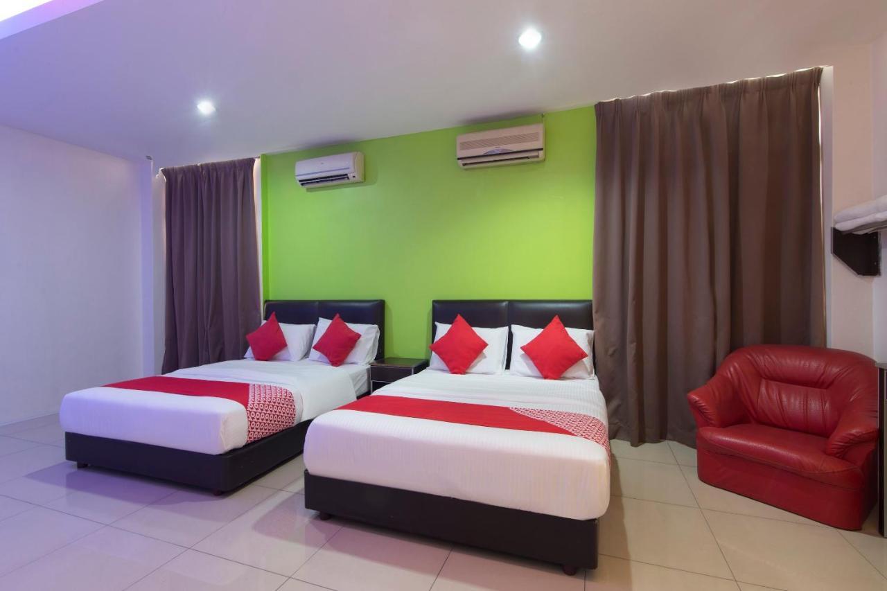 Oyo 44072 Mines Cempaka Hotel Nilai Eksteriør bilde