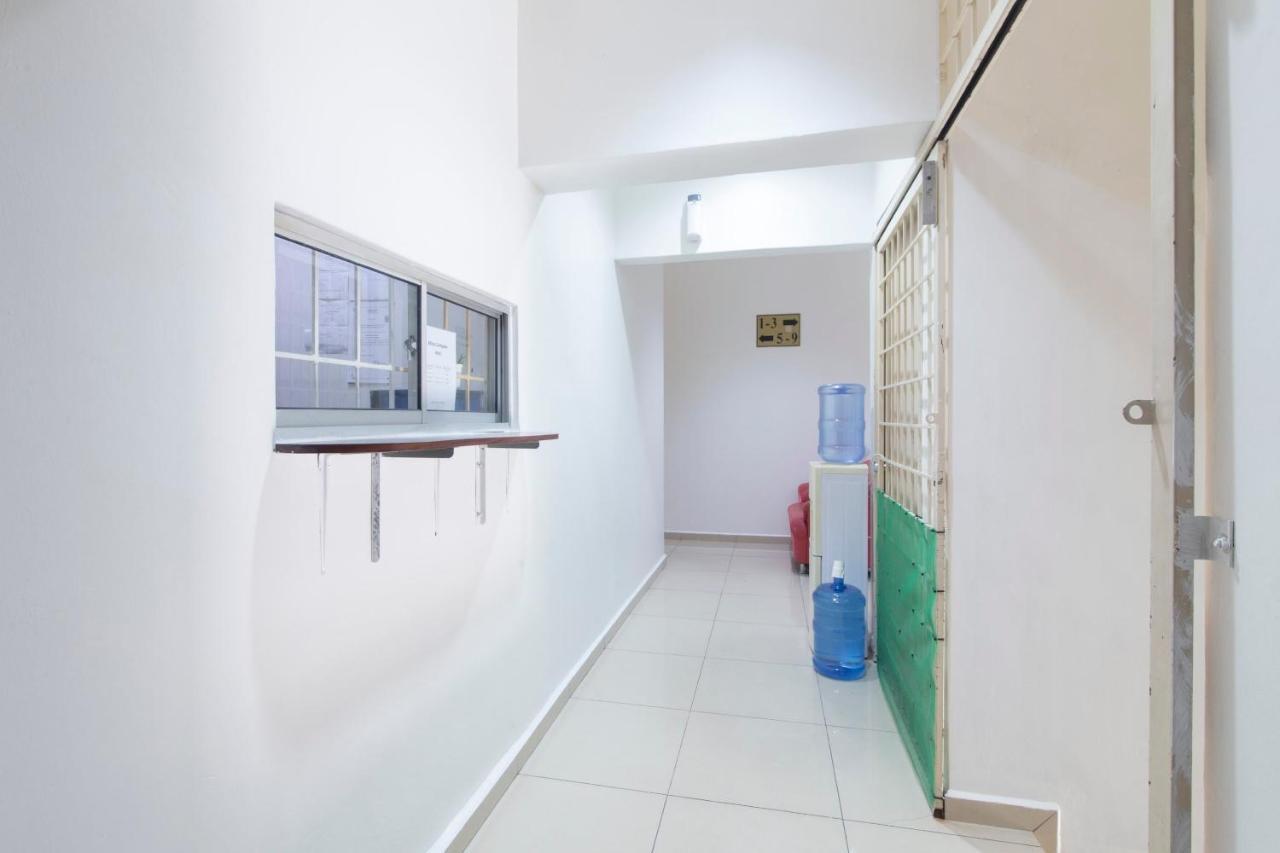 Oyo 44072 Mines Cempaka Hotel Nilai Eksteriør bilde