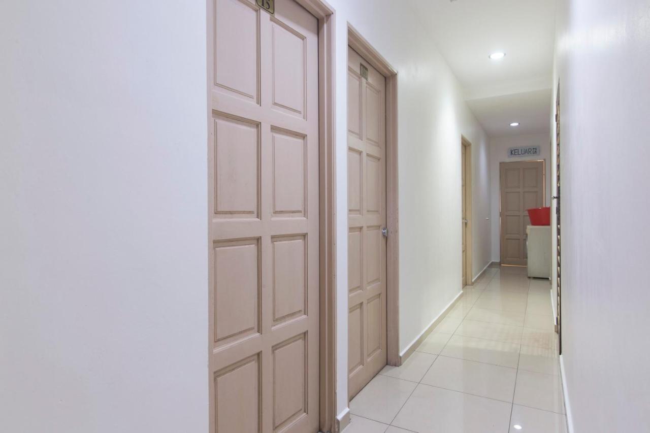Oyo 44072 Mines Cempaka Hotel Nilai Eksteriør bilde