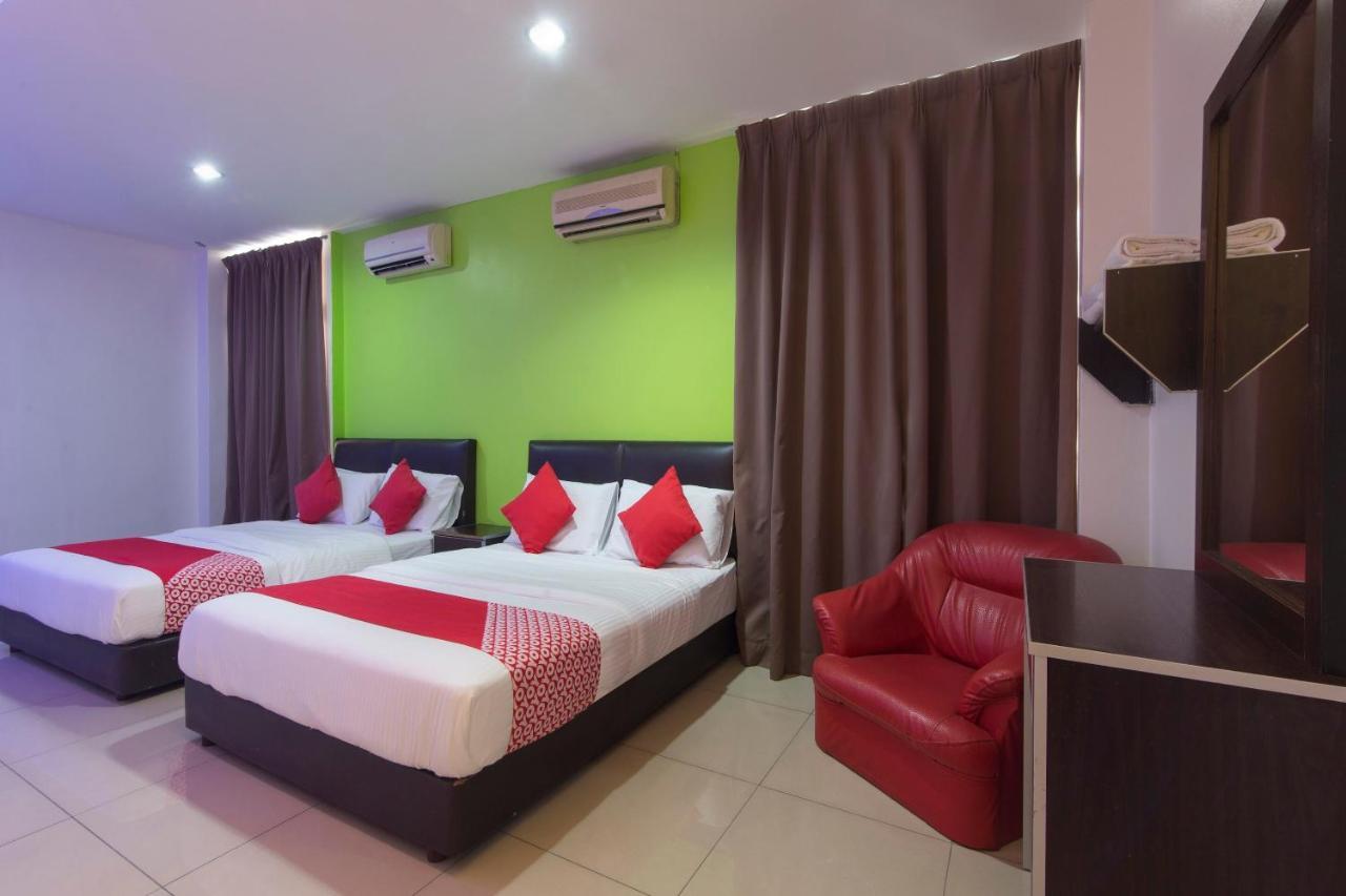 Oyo 44072 Mines Cempaka Hotel Nilai Eksteriør bilde