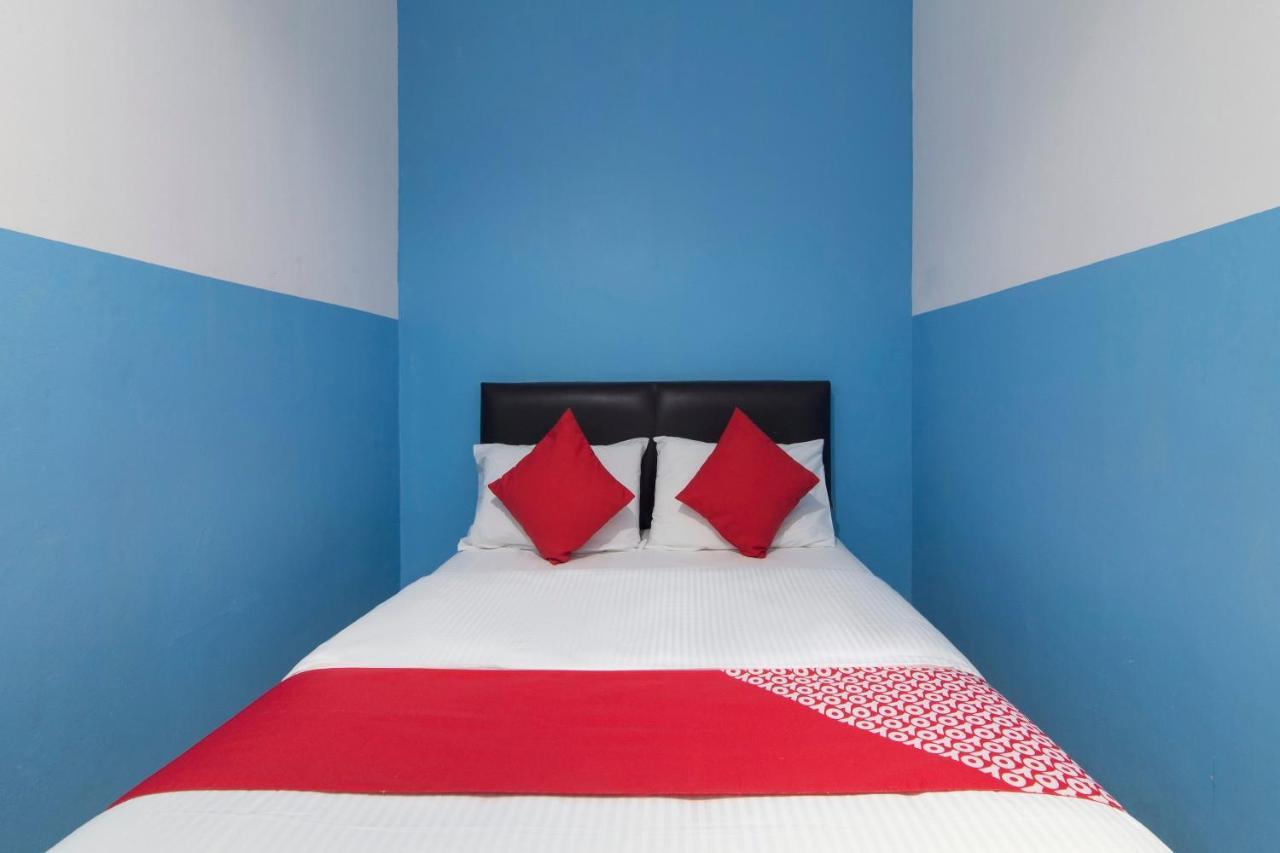 Oyo 44072 Mines Cempaka Hotel Nilai Eksteriør bilde