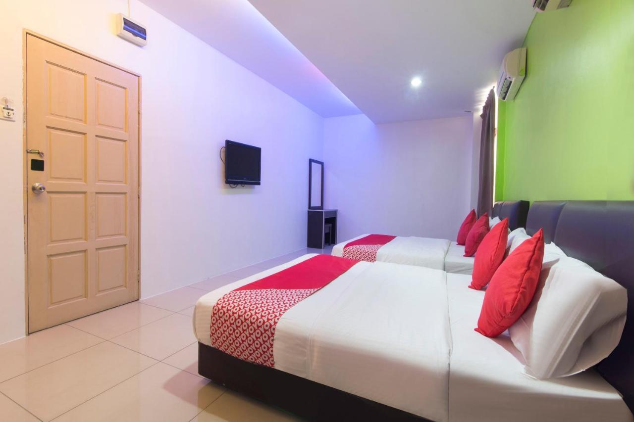 Oyo 44072 Mines Cempaka Hotel Nilai Eksteriør bilde