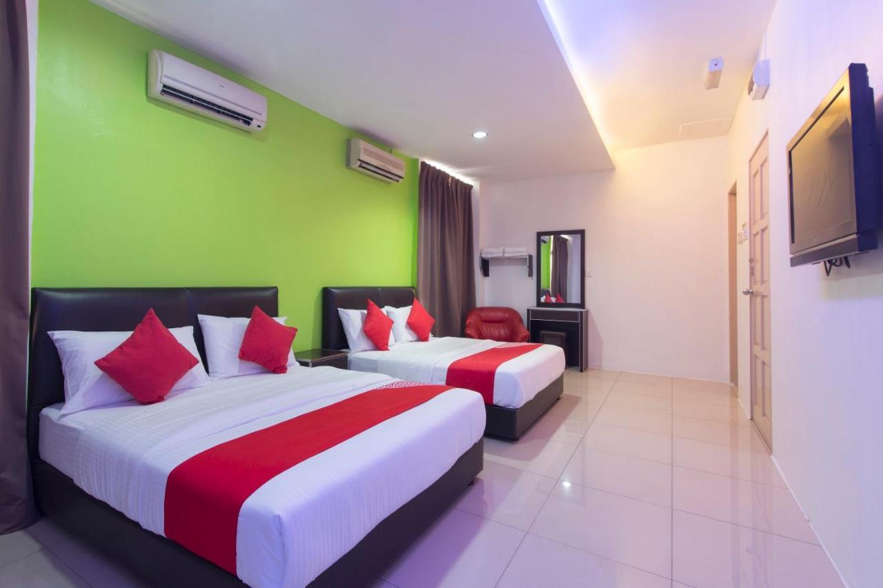 Oyo 44072 Mines Cempaka Hotel Nilai Eksteriør bilde