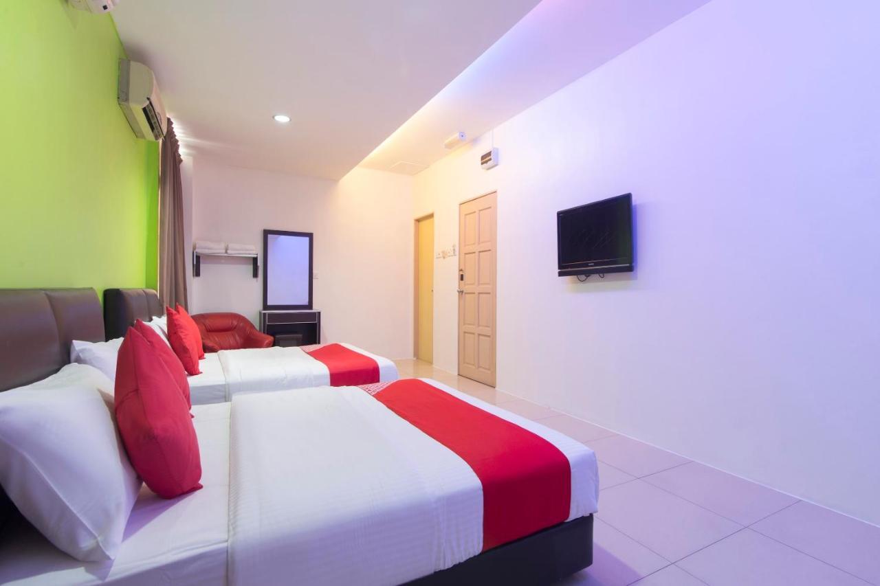 Oyo 44072 Mines Cempaka Hotel Nilai Eksteriør bilde