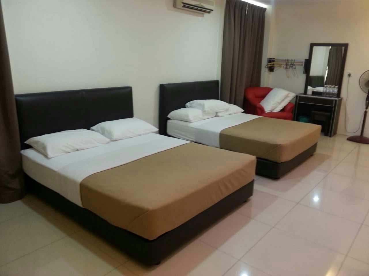 Oyo 44072 Mines Cempaka Hotel Nilai Eksteriør bilde