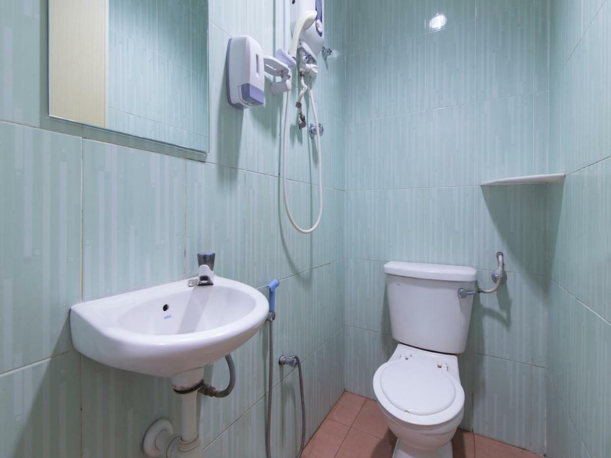 Oyo 44072 Mines Cempaka Hotel Nilai Eksteriør bilde
